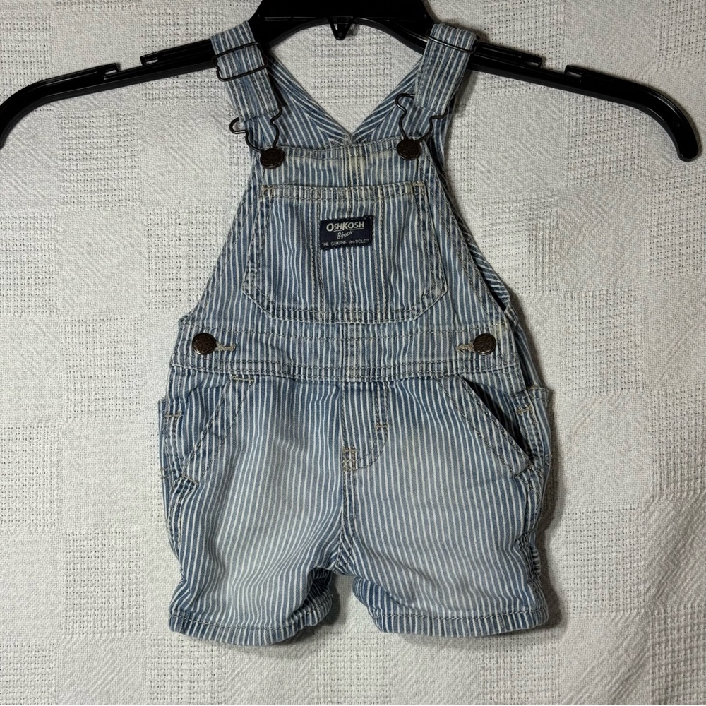 Vintage Oshkosh B'gosh Boys Blue White Striped Engineer Vestbak Overall Short 9M